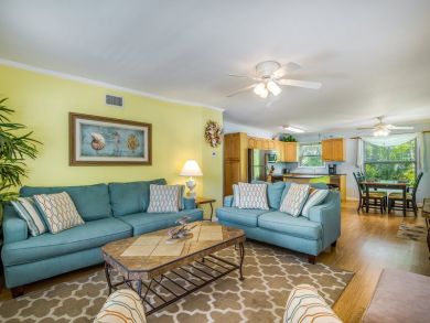 Fort Myers Adorable Vacation Cottage with Pool