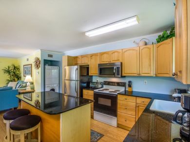 Fort Myers Adorable Vacation Cottage with Pool