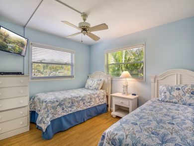 Fort Myers Adorable Vacation Cottage with Pool