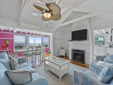 Fort Myers Four Bedrom Vacation Home Sleeps Ten Guests.