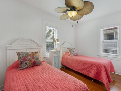 Fort Myers Four Bedrom Vacation Home Sleeps Ten Guests.
