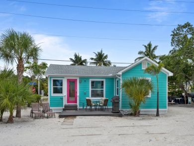 Charming Vacation Rental on Fort Myers Beach. Call Today