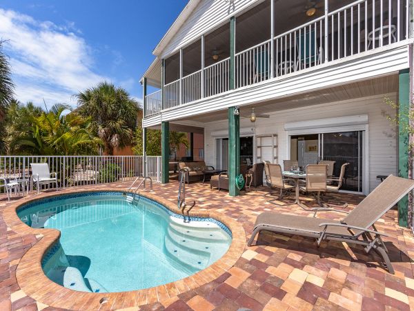 Fort Myers Vacation Pool Home Plus Guest House