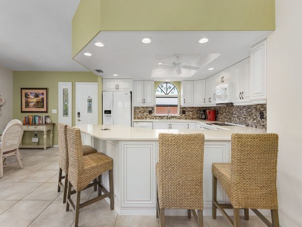 Fort Myers Vacation Pool Home Plus Guest House