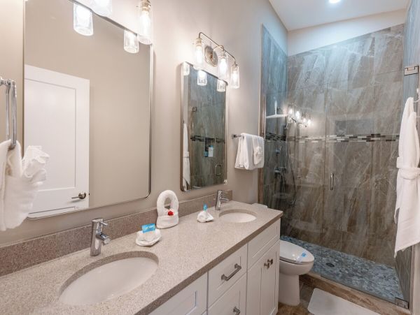 Luxury Vacation Rental with Private Pool & Hot Tub in Fort Myers
