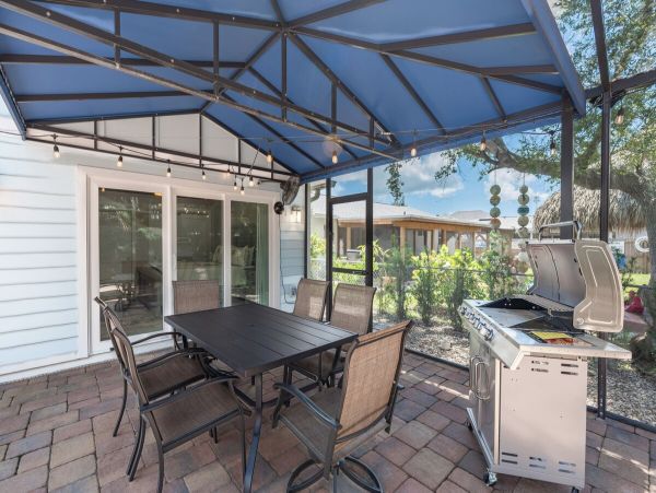 Luxury Vacation Rental with Private Pool & Hot Tub in Fort Myers