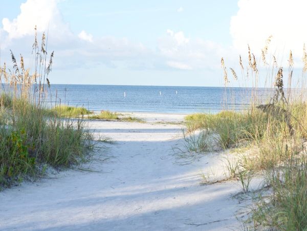 Luxury Vacation Rental with Private Pool & Hot Tub in Fort Myers