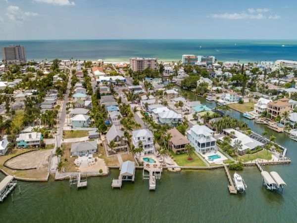 Luxury Fort Myers Bay Front Vacation Pool Home Sleeps 8