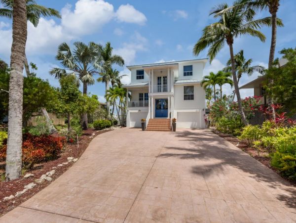 Luxury Fort Myers Bay Front Vacation Pool Home Sleeps 8