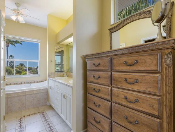 Luxury Fort Myers Bay Front Vacation Pool Home Sleeps 8