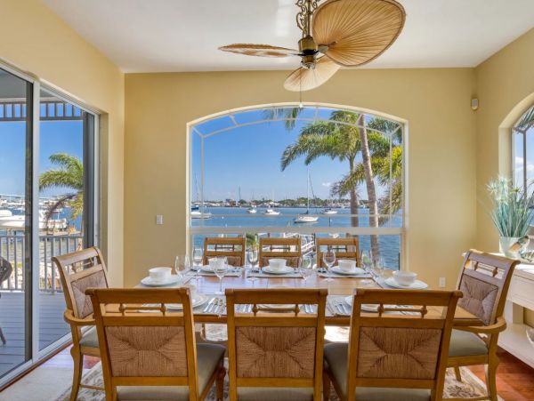 Luxury Fort Myers Bay Front Vacation Pool Home Sleeps 8
