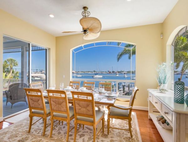 Luxury Fort Myers Bay Front Vacation Pool Home Sleeps 8
