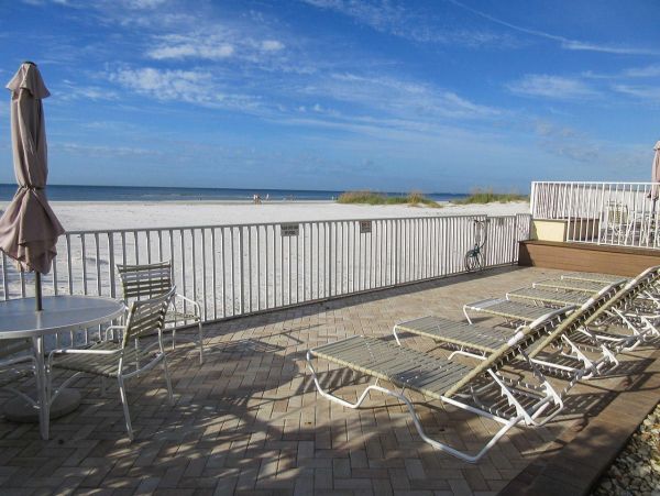 Beachfront Fort Myers Beach Condo Rental - Gulf-Front 2-Bedroom Vacation Condo