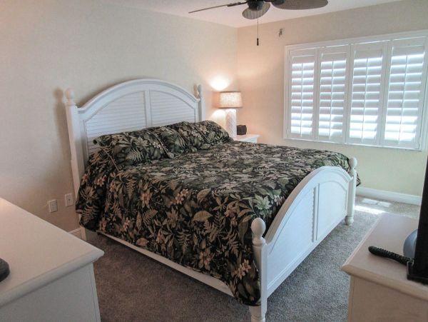 Fort Myers Beach Luxury Condo - 2-Bedroom Oceanfront Vacation Rental