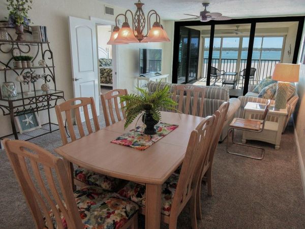 Fort Myers Beach Luxury Condo - 2-Bedroom Oceanfront Vacation Rental
