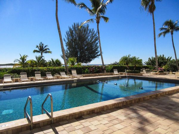 Fort Myers Beach Luxury Condo - 2-Bedroom Oceanfront Vacation Rental