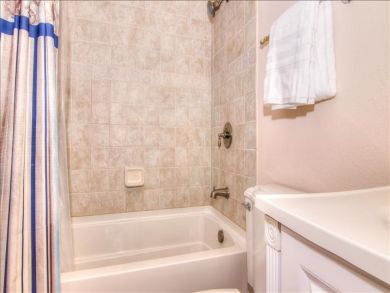 Indian Shores Luxury 2 Bedroom Vacation Condo Close to Beach Indian Shores Luxury 2 Bedroom Vacation Condo Close to Beach