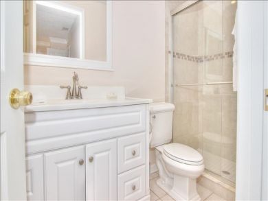 Indian Shores Luxury 2 Bedroom Vacation Condo Close to Beach Indian Shores Luxury 2 Bedroom Vacation Condo Close to Beach