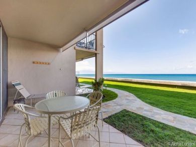 Oceanfront Condo with One Bedroom Sleeps 4 Communal Pool