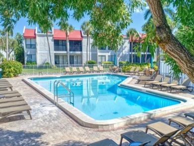 Bradenton Beach Vacation Condo Sleeps Four Guests
