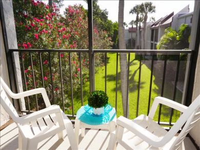 Bradenton Beach Vacation Condo Sleeps Four Guests
