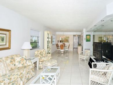 Bayside ground floor unit 200' to beach Bayside ground floor unit 200' to beach