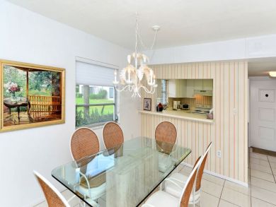 Bayside ground floor unit 200' to beach Bayside ground floor unit 200' to beach