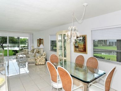 Bayside ground floor unit 200' to beach Bayside ground floor unit 200' to beach