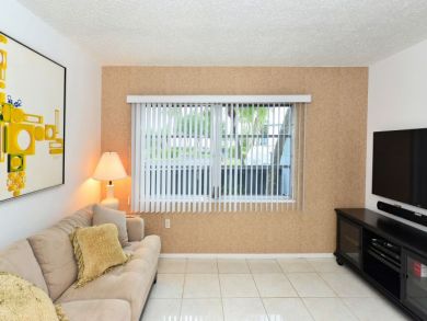 Bayside ground floor unit 200' to beach Bayside ground floor unit 200' to beach