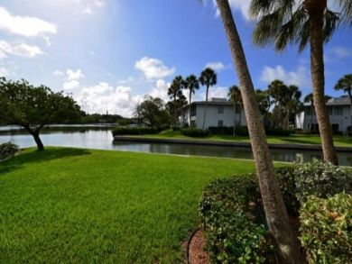 Bayside ground floor unit 200' to beach Bayside ground floor unit 200' to beach