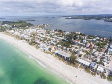 Lovely Luxury Accommodation Anna Maria Island Beachfront