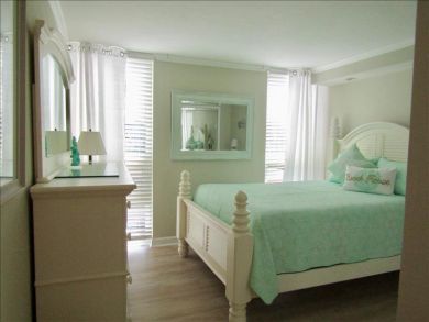Longboat Key Gulf Front Two Bedrooms Vacation Condo Sleeps 4