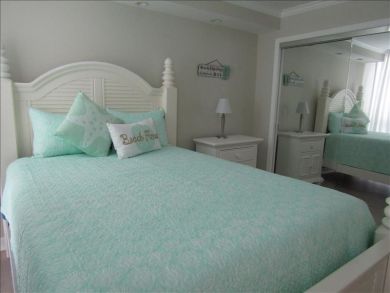 Longboat Key Gulf Front Two Bedrooms Vacation Condo Sleeps 4