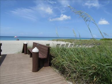 Longboat Key Gulf Front Two Bedrooms Vacation Condo Sleeps 4