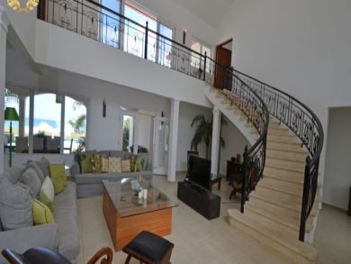 Ocean Front Luxury Villa in Sosua 3 Min from Town