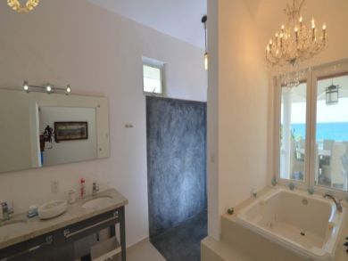 Ocean Front Luxury Villa in Sosua 3 Min from Town