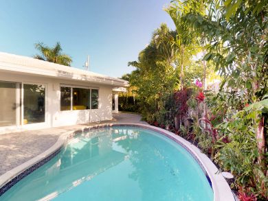 3 Bedroom Home with Private Pool on Lauderdale Beach