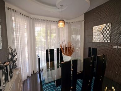 Main House & Seperate Guest House Luxury Villa
