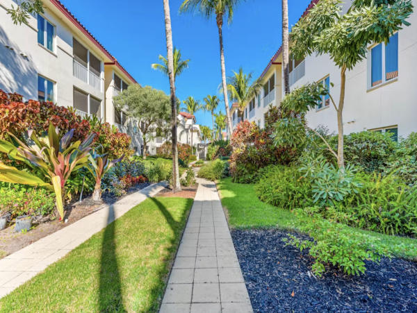Naples Florida Downtown POSH Vacation Condo