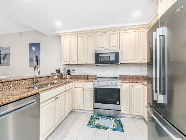 Naples Florida Downtown POSH Vacation Condo