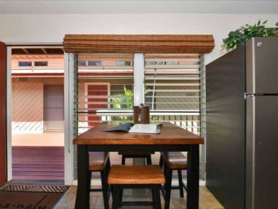 Lahaina Rental Walk to Dining and Shopping