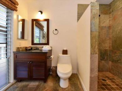 Lahaina Rental Walk to Dining and Shopping