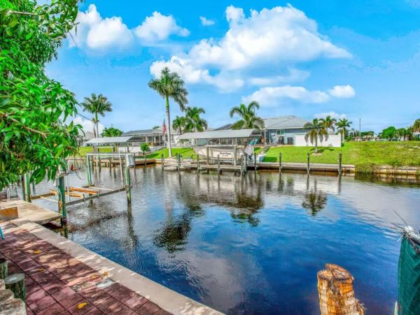 Cape Coral Vacation Home for Rent SUPER Pool Sleeps 6