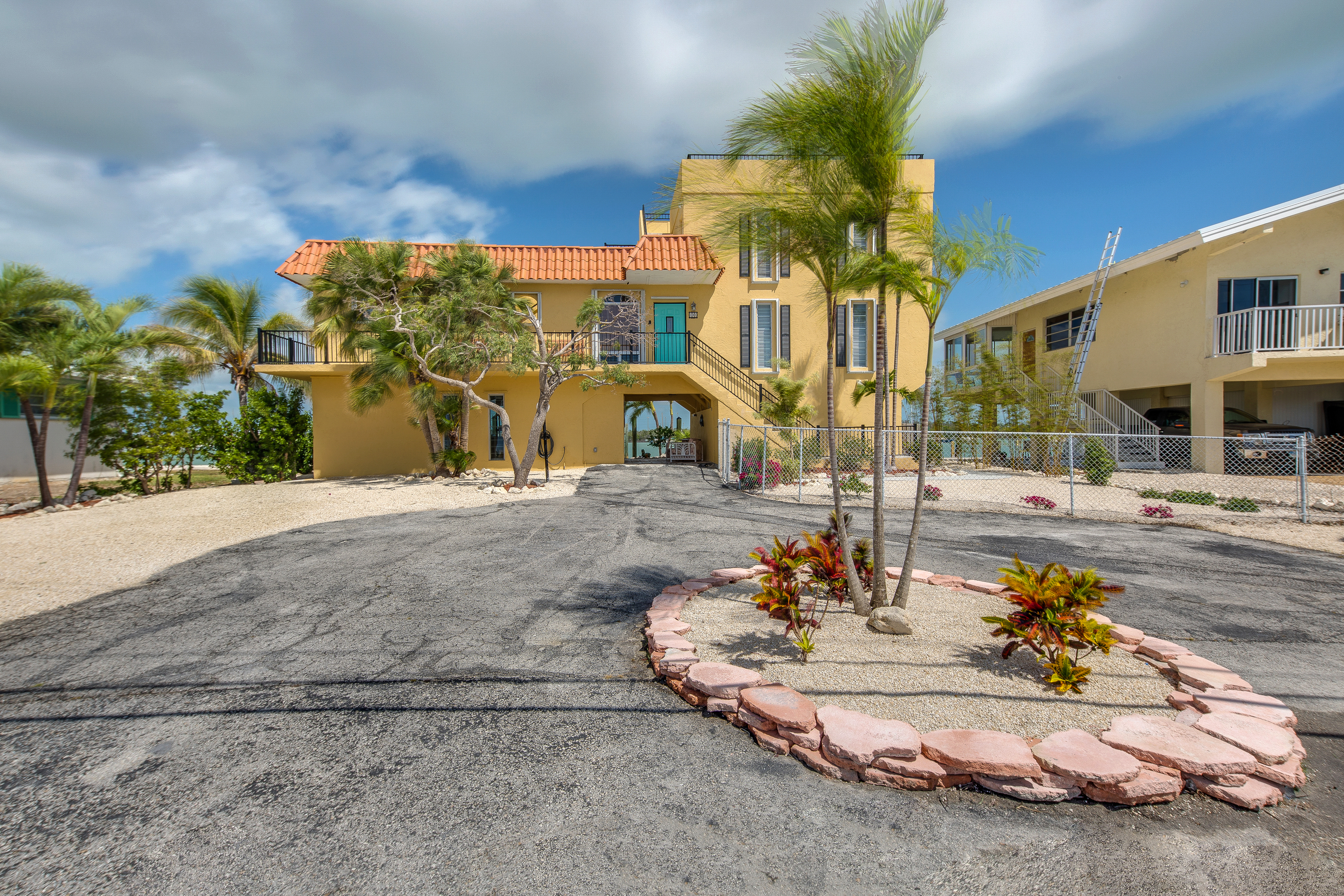 The Florida Keys Condo 907821