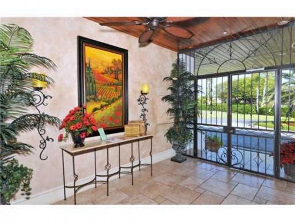 Longboat Key 2 Bedroom Condo with Full Gulf Views