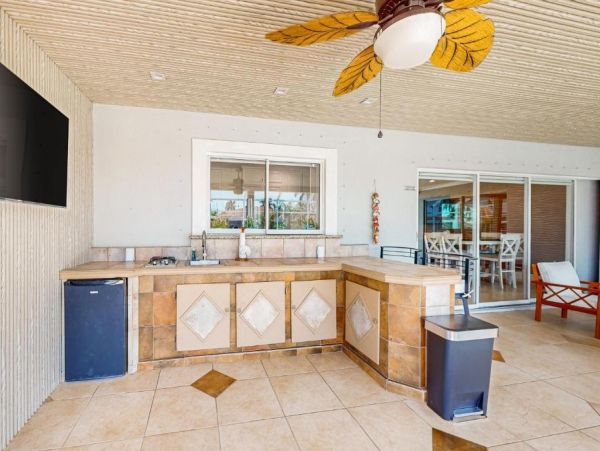 Lovely 3-bedroom Vacation Home featuring a Private Pool