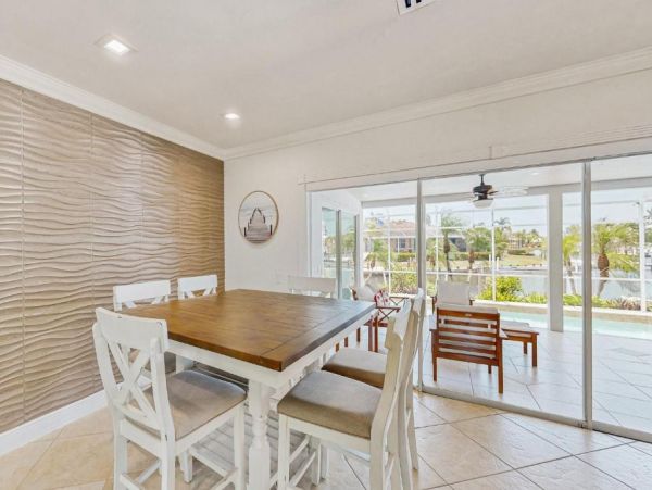 Lovely 3-bedroom Vacation Home featuring a Private Pool