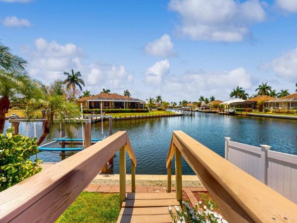 Lovely 3-bedroom Vacation Home featuring a Private Pool