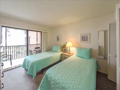 Brandenton Beach Vacation Condo Sleeps Six Guests Water View