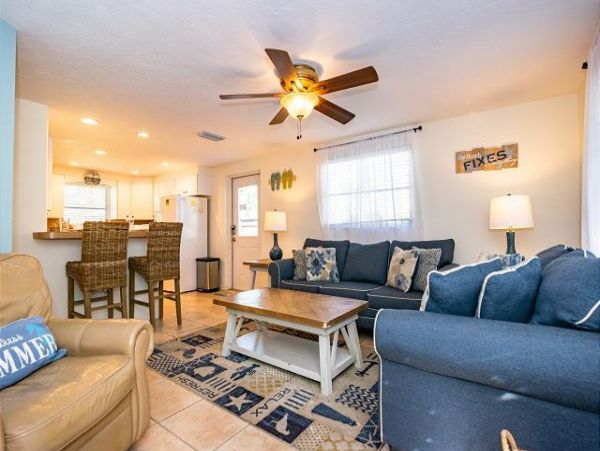 A Boutique Resort Community with Pool -Steps to Beach